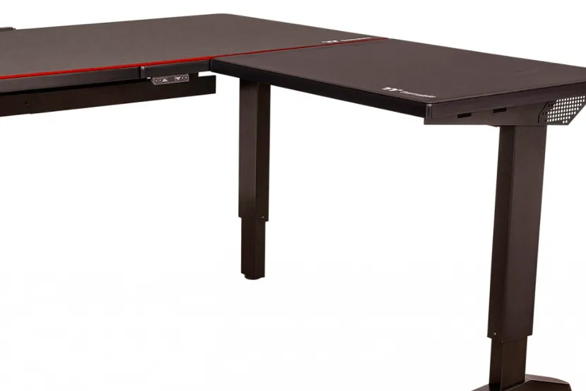 Thermaltake ToughDesk 500L RGB Battlestation Gaming Desk, una mesa gaming motorizada  en forma de L con RGB