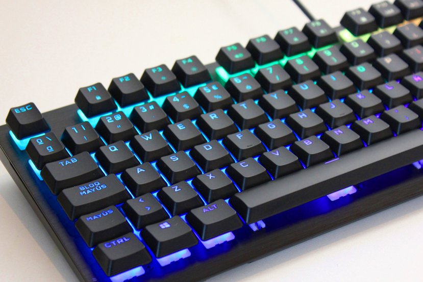 Corsair k60 rgb pro