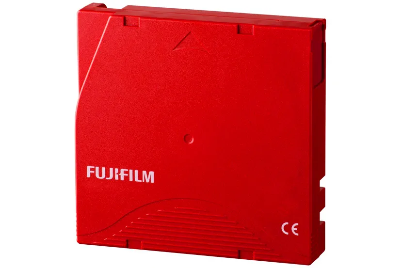 Fujifilm estaría planeando lanzar cintas de almacenamiento con 400TB de capacidad