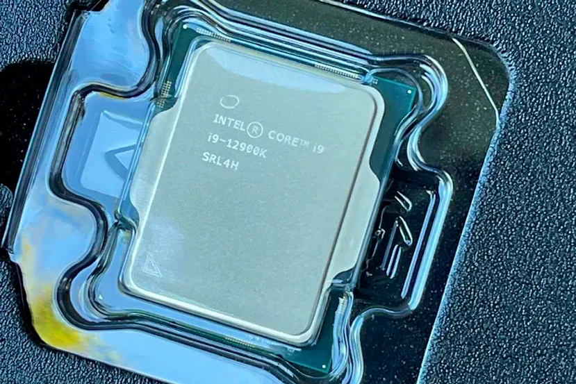 Un usuario de Reddit consigue adquirir dos procesadores Intel Core i9-12900K antes de su lanzamiento
