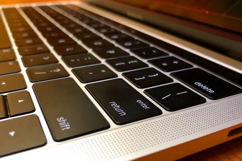 Un juez ha elevado demanda una de las demandas acerca del teclado de mariposa Apple - Noticia