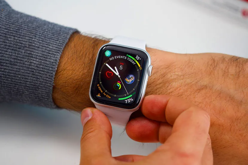 Apple patenta un reloj con esfera circular y pantalla flexible enrollable