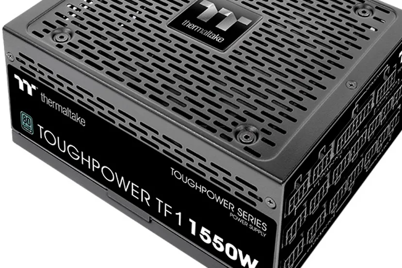 Thermaltake amplia la gama Toughpower con la fuente TF1 1550W Titanium con hasta 1860W de potencia