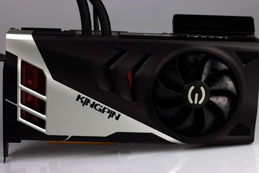 EVGA enseña su RTX 3090 Ti K|NGP|N con refrigeración híbrida