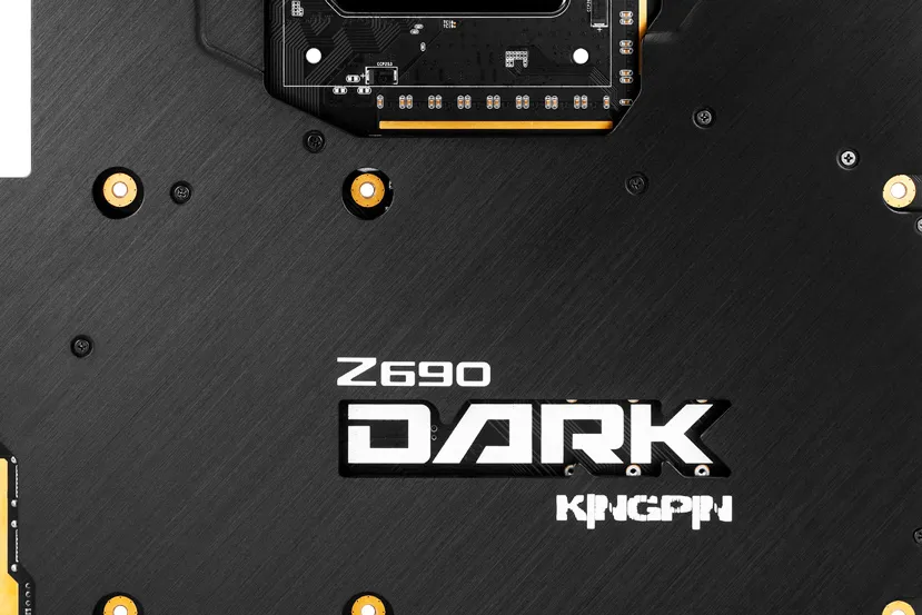 EVGA lanza la placa para overclockers Z690 DARK KINGPIN con diseño de 21 fases y zócalo girado 90 grados