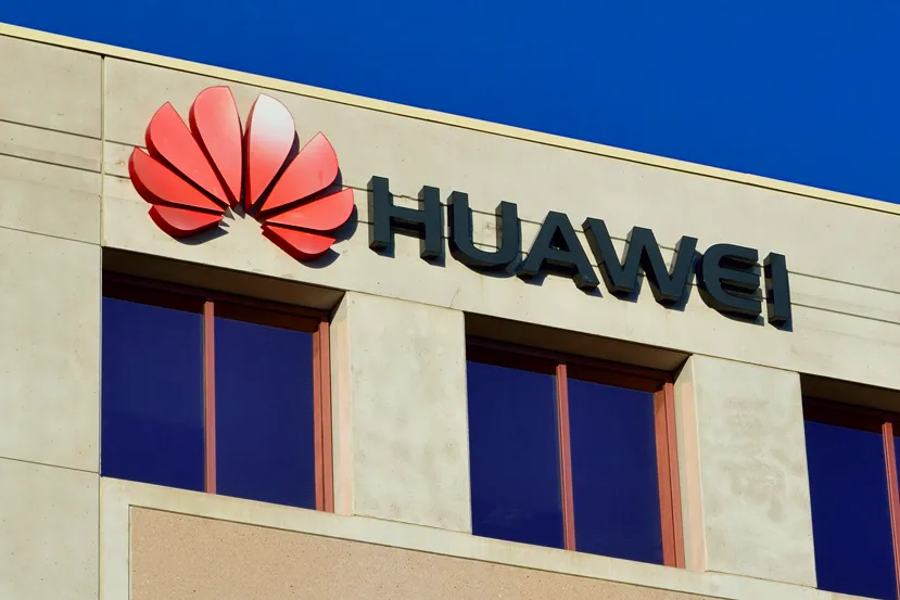 Huawei se une al veto y cierra sus oficinas en Rusia