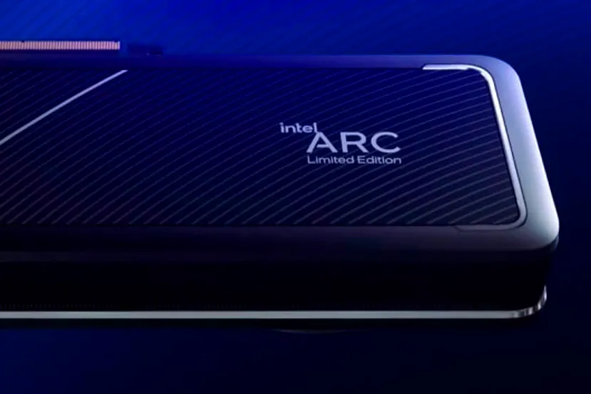 Intel ha mostrado una gráfica Intel Arc para equipos de escritorio con 3 conectores de 8 pines