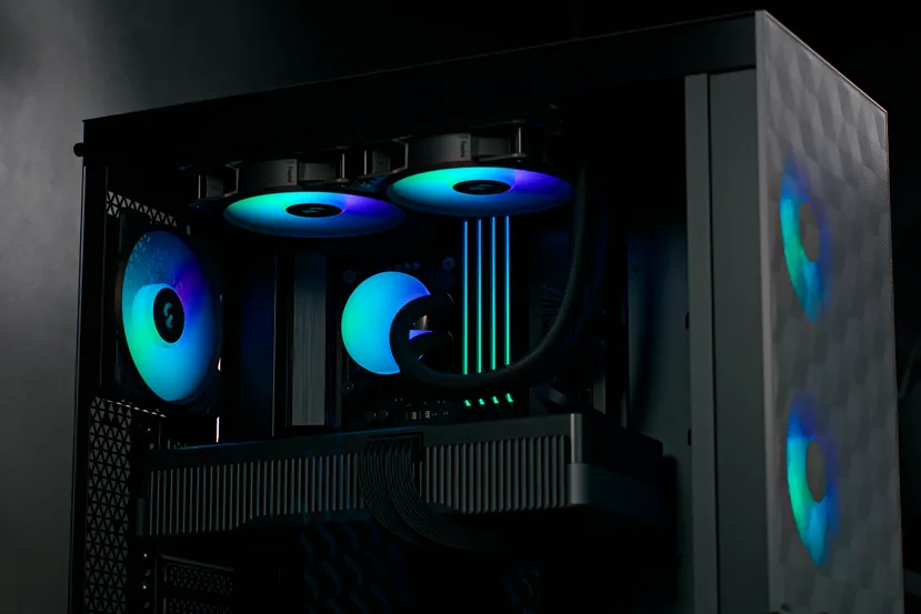 Fractal Design presenta la gama de cajas Pop series con mucho colorido y RGB