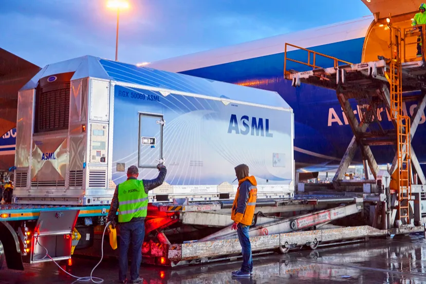 ASML realiza ventas por 5.400 millones de euros con un margen bruto del 49.1% en este Q2 2022