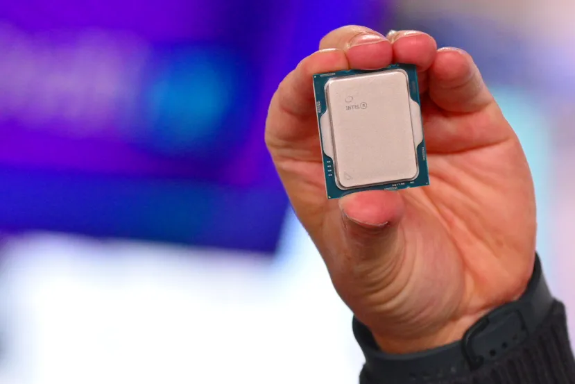 El Intel Core i7-13700K supera los 1.000 puntos SC de CPU-Z a 6.185 MHz