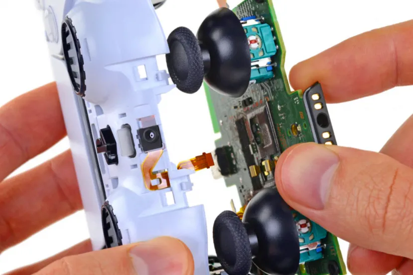 Los problemas del mando de la PlayStation 5 están causados por el uso de componentes de baja calidad