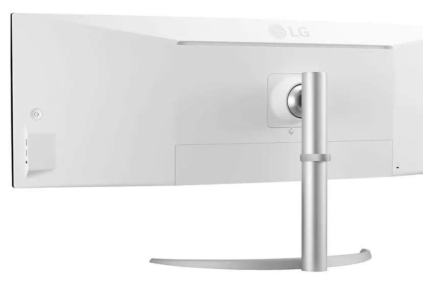 LG anuncia el monitor 49WQ95C-W de 49" con panel de 32:9 Nano-IPS funcionando a 144 Hz