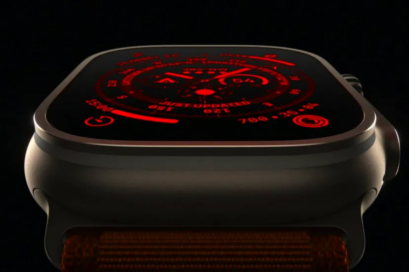 La batería del Apple Watch Ultra es de 542mAh, pero acceder a ella es imposible sin romper la pantalla