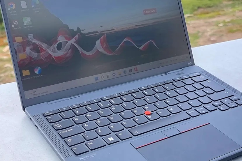 Lenovo ThinkPad X13s Review con Snapdragon 8cx Gen 3