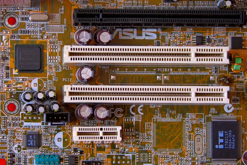 La PCI-SIG lanza el primer borrador v 0.3 con las especificaciones de PCI Express 7.0