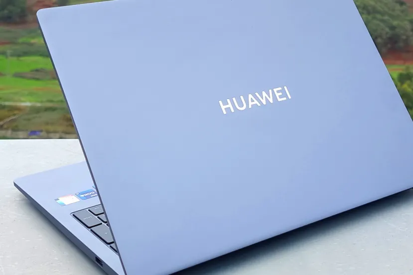 Huawei Regala una Mochila valorada en 100 € a los Lectores de GEEKNETIC que se hagan con un Matebook D 16 2024 i9