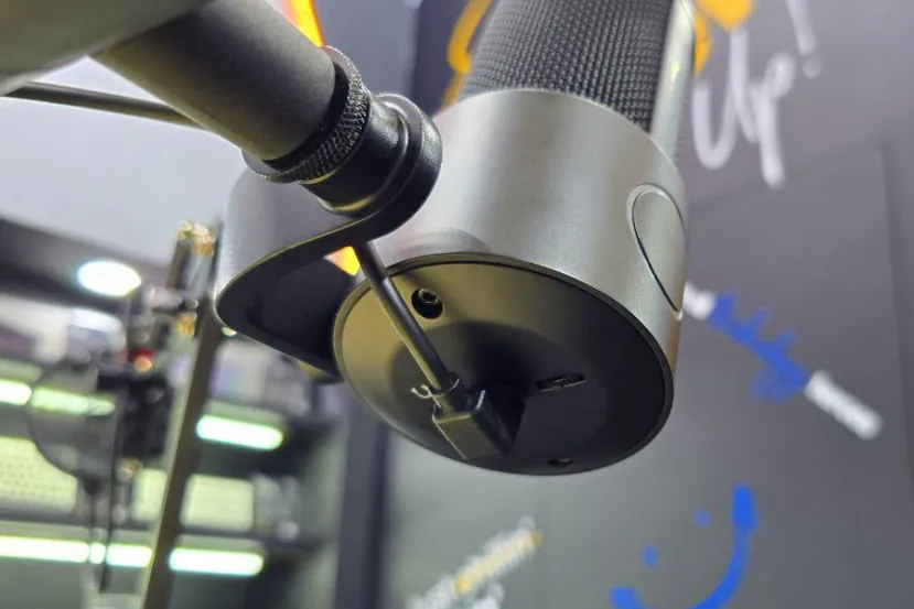 El fabricante Endorfy ofrece en su catálogo Micrófonos con brazo, de sobremesa y set de auriculares