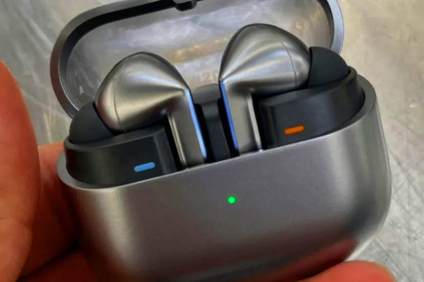 Se filtran imágenes de los próximos Samsung Galaxy Buds3 Pro con un diseño similar a los AirPods de Apple