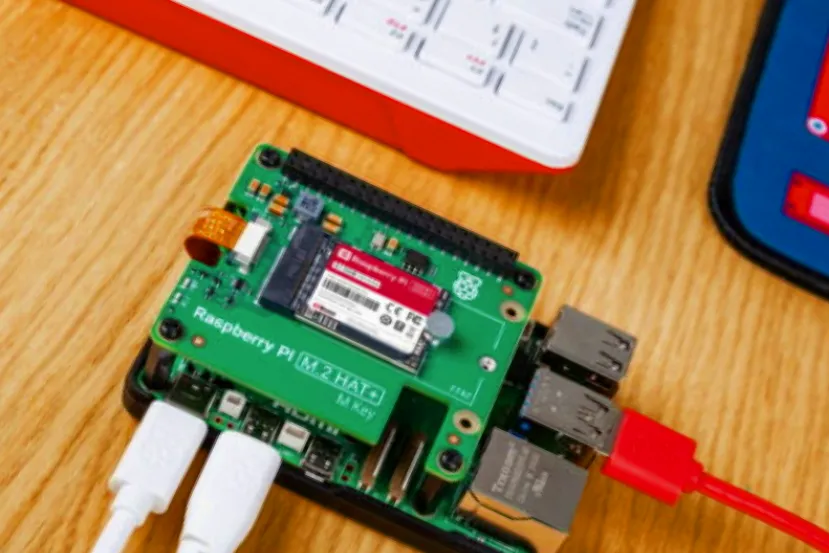 RaspBerry Pi ofrece sus propios SSD M.2 junto a un kit para colocarlos en la  Pi 5