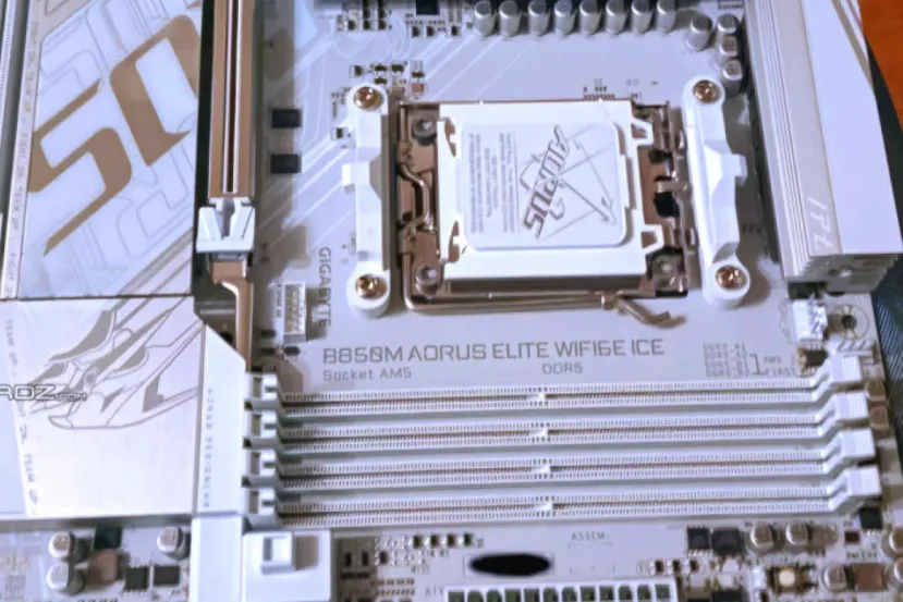 Algunos usuarios han podido hacerse con una placa Gigabyte con chipset B850