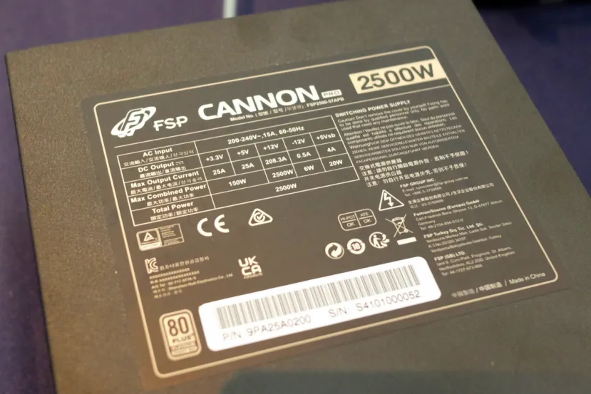 FSP CANNON PRO, la fuente de alimentación con 2.500 W y 4 conectores nativos 12V-2x6 ideal para Inteligencia Artificial