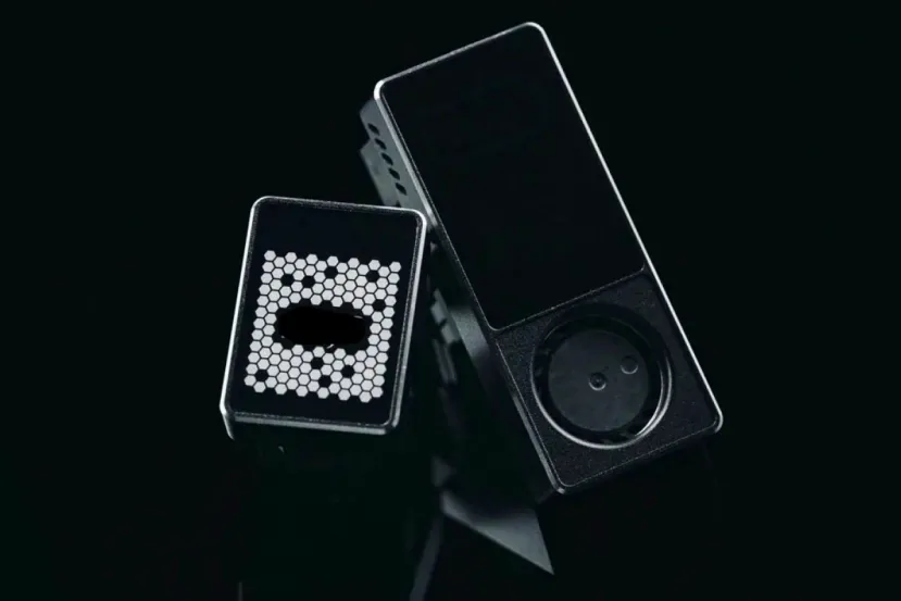 Nuevo adaptador en U para conectores de 16 pines con pantalla para monitorización y ventilador incluido