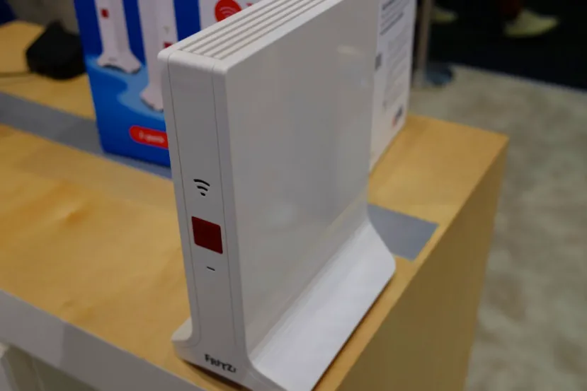 AVM presenta FRITZ!Mesh Wi-Fi Set 4200: Un kit de repetidores Mesh universales para cualquier router