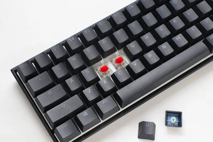 Ofertas para Hoy 17 de marzo, Teclado Mecánico Ducky Mecha Pro SF RGB por 99,80 euros, disipadores, monitores y más