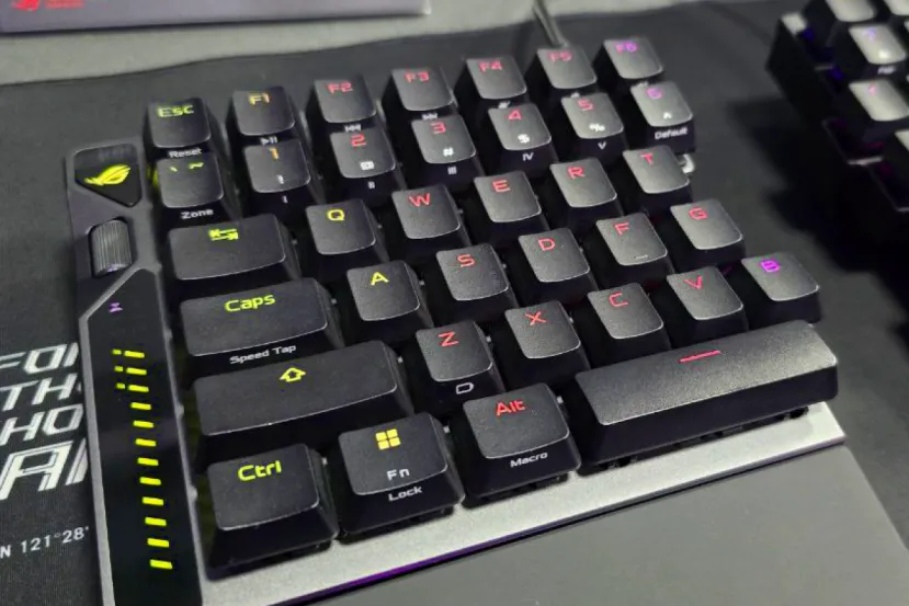 ASUS presenta el teclado ROG Falcata que permite dividirse por la mitad y cuenta con interruptores con accionamiento personalizable