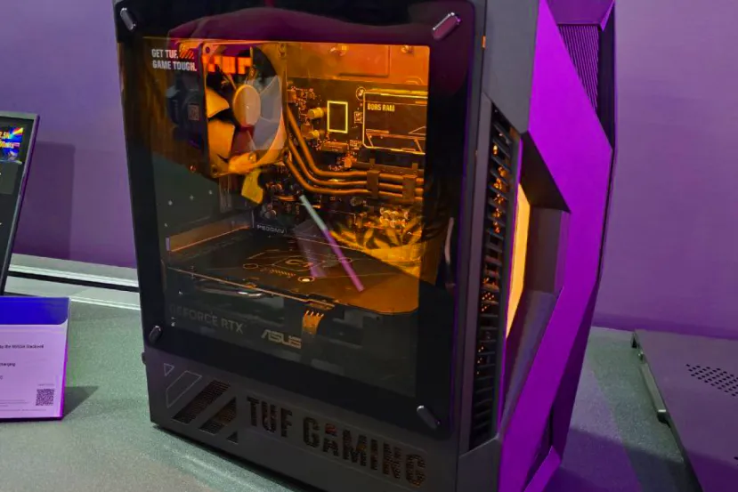 El MiniPC ASUS TUF T500 mezcla una CPU Intel para portátiles junto con una gráfica NVIDIA RTX 50 de escritorio