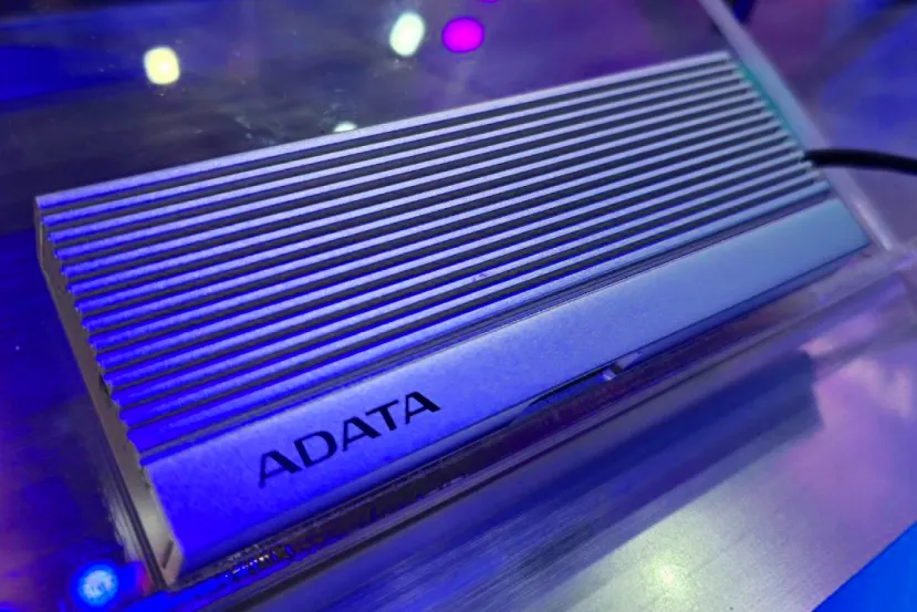 Hasta 6.000 MB/s y conectividad Thunderbolt 5 en el SSD externo ADATA Project TITAN