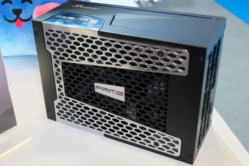 La nueva fuente de Seasonic cuenta con 3.200 W de potencia y certificación 80 PLUS Platinum