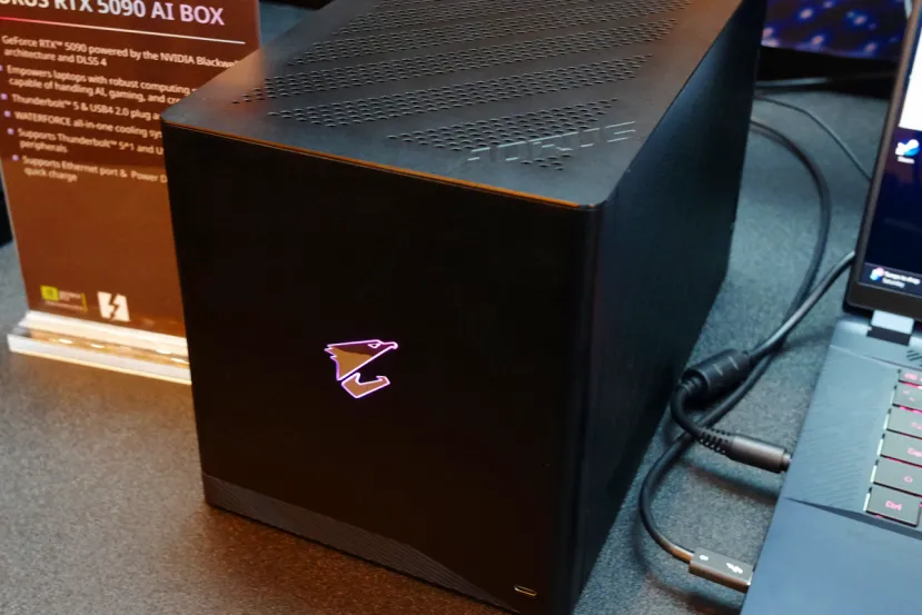 Gigabyte anuncia su GPU externa AORUS RTX 5090 AI BOX con Thunderbolt 5.0 y Refrigeración Líquida