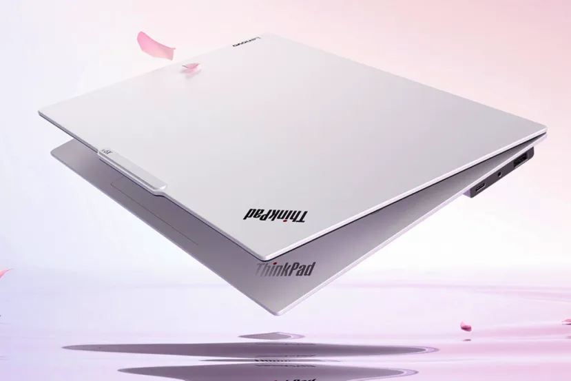 El Lenovo ThinkPad se tiñe de blanco por primera vez en este exclusivo modelo X9 Aura AI Edition para China