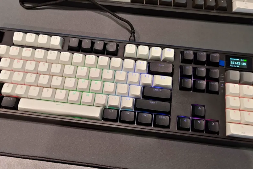 Hator muestra en IFA 2025 sus nuevos teclados Skyfall con versiones inalámbricas, 8.000 Hz por cable y diseños para todos los gustos