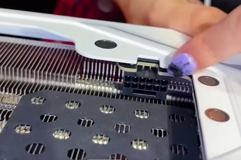 Se deja ver una tarjeta gráfica MSI con el conector de corriente oculto basada en el modelo Ventus 3X en color blanco