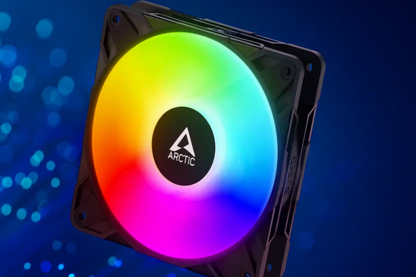 ARCTIC lanza el P12 Pro Reverse A-RGB, su primer ventilador con flujo inverso y 12 LED direccionables para montajes más limpios y silenciosos