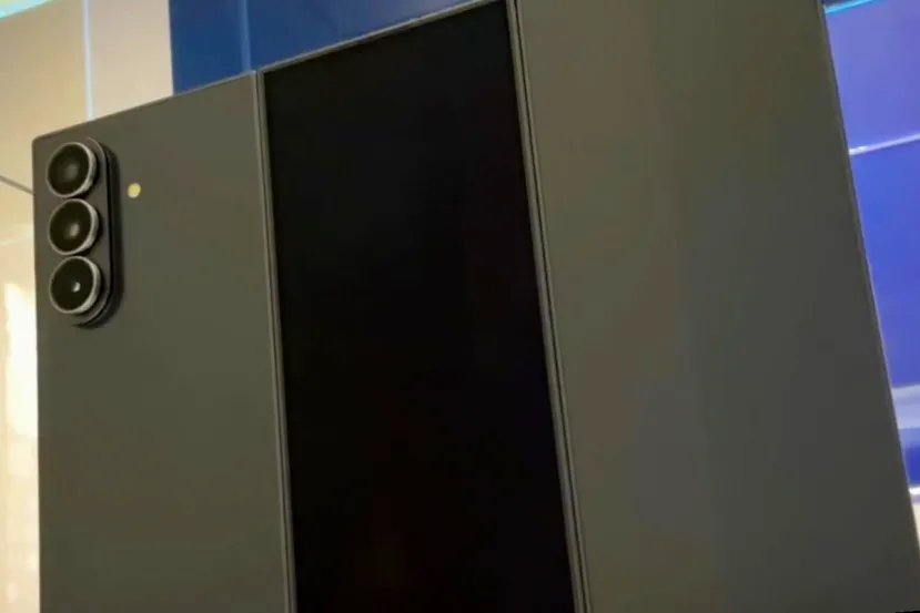 Filtrado el nombre del primer tri-plegable de Samsung: Galaxy Z TriFold, con pantalla interior de 10”, cámara de 200 MP y un lanzamiento ultralimitado