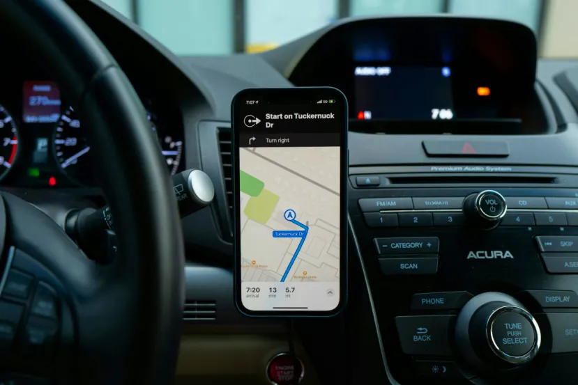 Apple notifica a Europa que Maps y Ads cumplen los umbrales para ser regulados