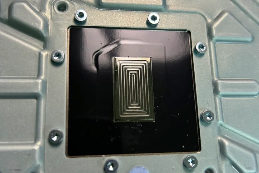 Sony añade a las PS5 Slim un nuevo diseño de disipador basado en el de la PS5 Pro