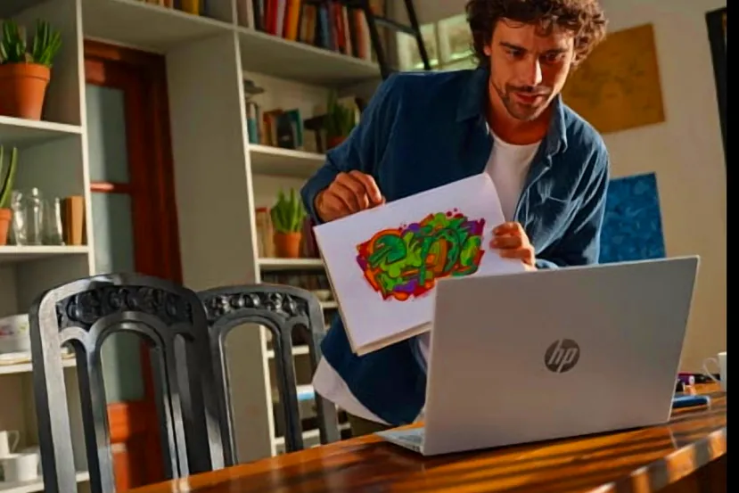 Aparece el primer portátil con los Intel Panther Lake, un HP OmniBook X Flip 16 con el Core Ultra 7 355