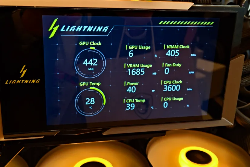 MSI GeForce RTX 5090 32G LIGHTNING Z: La primera GPU que alcanza 1.000 W es también la pionera con una pantalla de 8 pulgadas