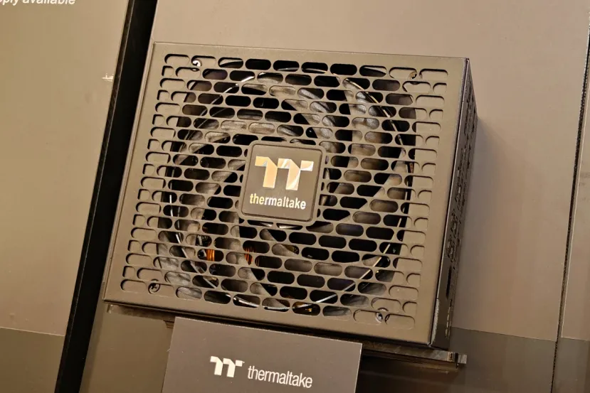Las nuevas fuentes de Thermaltake llegan con hasta 2.000 W, tamaños SFX Titanium y paneles de conectores reemplazables