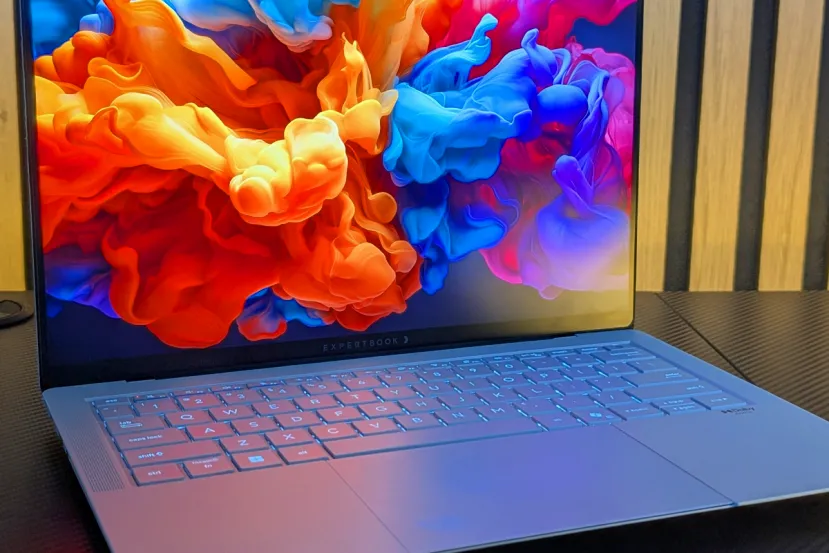 ASUS ExpertBook Ultra Review con Intel Core Ultra X7 358H