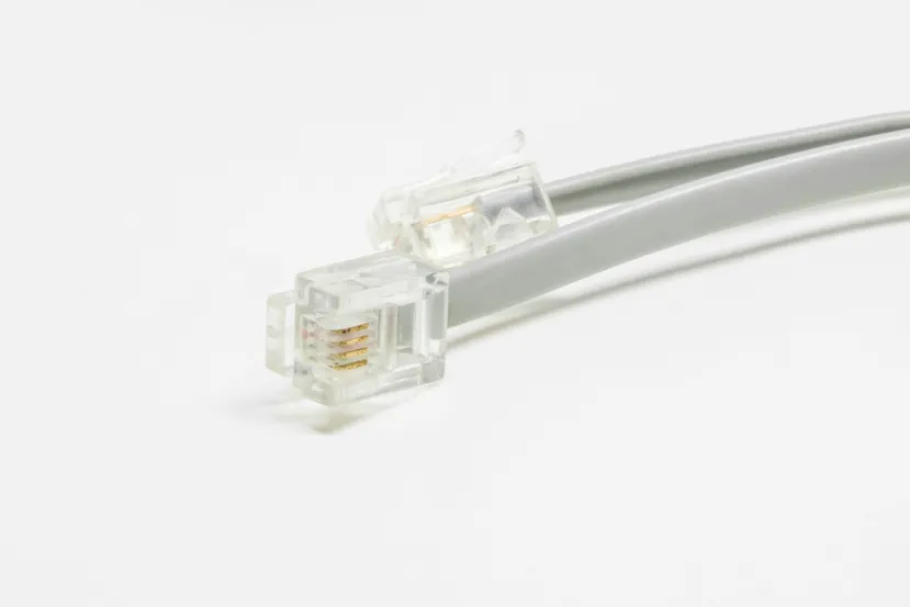 Microsoft rompe la compatibilidad con módems en Windows 11 a propósito y en pos de la seguridad