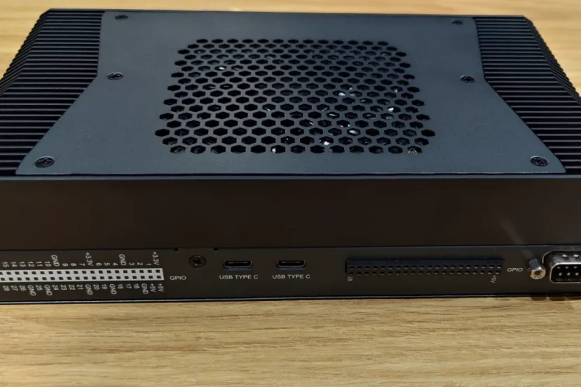 Los Intel Core Ultra X3 Series se cuelan en el AAEON UP Xtreme PTL Edge para ofrecer hasta 180 TOPs en IA