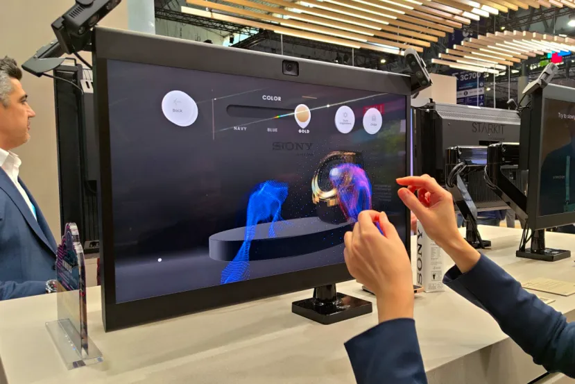 Sony presenta sus nuevas pantallas Bravia para entornos colaborativos y un sistema de visualización 3D inmersiva que se controla con gestos