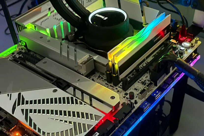 Un fabricante de PCs anuncia subidas de precio, esta vez la culpa es para los discos SSD