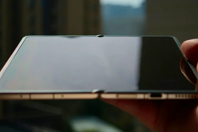 Honor presume de pantalla casi sin pliegue en el Magic V6: un ejecutivo lo enseña antes del debut en el MWC 2026 