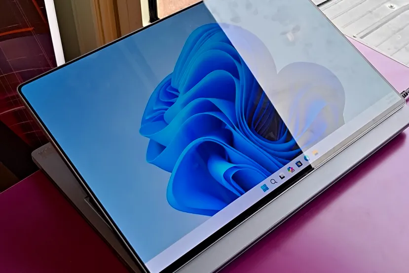 Lenovo reinventa el portátil de doble pantalla con el ThinkBook Modular AI PC Concept